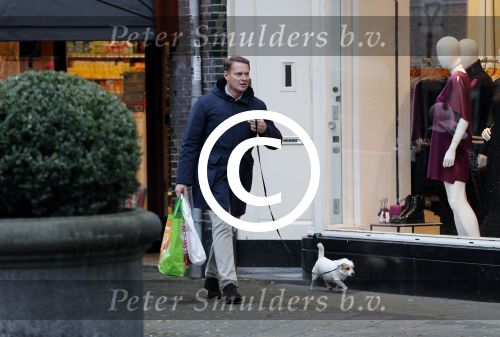 Amsterdam 18 november 2016
Albert Verlinde loopt met zijn hond in Amsterdam zuid