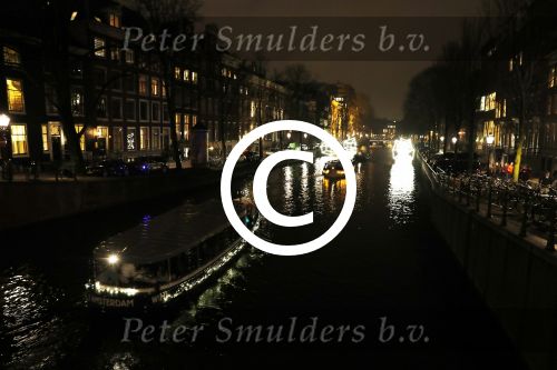 Amsterdam 12 december 2016
Lichtjesroute te water in Amsterdam en de uitrechtsestraat is verlicht
Amsterdam by Night
Kerstsfeer