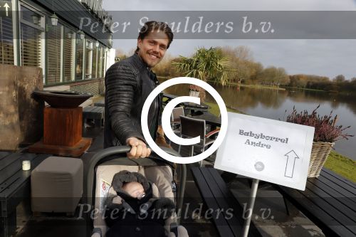 Den Haag 27 november 2016
Babyshower van Andre Hazes Jr. Natuurlijk zijn zijn vader Andre en moeder Monique aanwezig.
