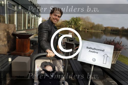 Den Haag 27 november 2016
Babyshower van Andre Hazes Jr. Natuurlijk zijn zijn vader Andre en moeder Monique aanwezig.