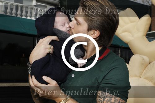 Den Haag 27 november 2016
Babyshower van Andre Hazes Jr. Natuurlijk zijn zijn vader Andre en moeder Monique aanwezig.