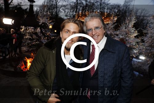 Kaatsheuvel 16 november 2016
Opnames videoclip Toppers met Rene Froger Gerard Joling Jeroen v d Boom Maxim Froger Danny Froger Lee Towers Andre Hazes jr O Gene en Maan. Opnames vonden plaats in de efteling.