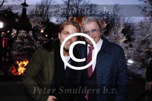 Kaatsheuvel 16 november 2016
Opnames videoclip Toppers met Rene Froger Gerard Joling Jeroen v d Boom Maxim Froger Danny Froger Lee Towers Andre Hazes jr O Gene en Maan. Opnames vonden plaats in de efteling.