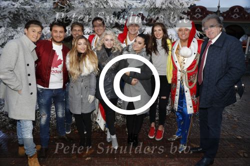 Kaatsheuvel 16 november 2016
Opnames videoclip Toppers met Rene Froger Gerard Joling Jeroen v d Boom Maxim Froger Danny Froger Lee Towers Andre Hazes jr O Gene en Maan. Opnames vonden plaats in de efteling.
