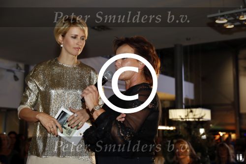 Heteren 23 november 2016
Ladies Night georganiseerd door Porsche centrum Gelderland.
Anouk Smulders presenteerde het event waar geld werd opgehaald voor de stichting Onky Donky van Marlies Boekhoorn