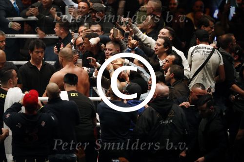 Oberhausen 10 december 2016
Rico Verhoeven wint zijn gevecht met Badr Hari tijdens de GLORY COLLISION in Oberhausen.