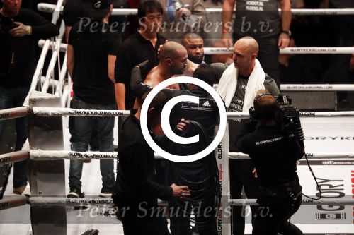 Oberhausen 10 december 2016
Rico Verhoeven wint zijn gevecht met Badr Hari tijdens de GLORY COLLISION in Oberhausen.
