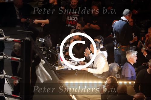 Oberhausen 10 december 2016
Rico Verhoeven wint zijn gevecht met Badr Hari tijdens de GLORY COLLISION in Oberhausen.