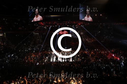 Oberhausen 10 december 2016
Rico Verhoeven wint zijn gevecht met Badr Hari tijdens de GLORY COLLISION in Oberhausen.