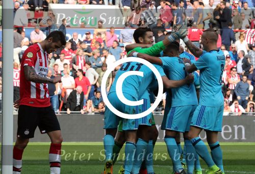 Eindhoven, 18 September 2016 PSV-Feyenoord, eindstand 0-1 Kompetitie Seizoen 2016-2017.
Blijdschap bij Feyenoord na de overwining van 0-1 o.a. Dirk Kuyt Rick Karsdorp  Erik Bottegin Bial Basacikoglu