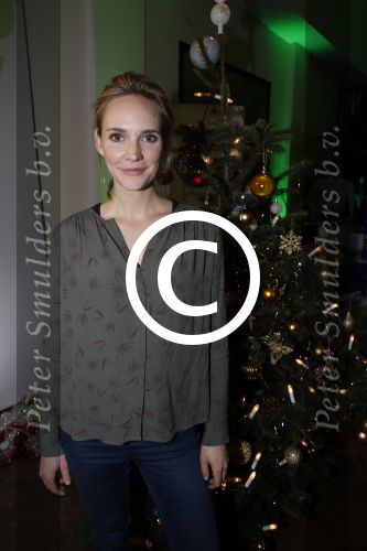 Amsterdam 7 december 2016
Sky radio Christmas tree event met oa Daphne en Emma Deckers Ronald de Boer Gers Pardoel Wilfred Genee Renate Verbaan en Bracha v Doesburgh. Fred v Leer en Manon Meijers zijn de jury. Marlayne Sahupala presenteert het geheel in het college hotel.