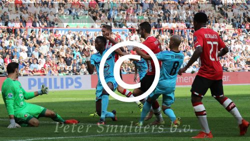 Eindhoven, 18 September 2016 PSV-Feyenoord, eindstand 0-1 Kompetitie Seizoen 2016/2017
Brad Jones Terence Kongolo Karim El Ahmadi Luuk de Jong Steven Bergwijn Gaston Pereiro