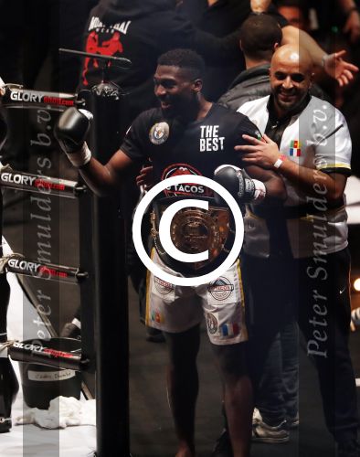 Oberhausen 10 december 2016
Nieky Holzen verliest zijn wereldtitel aan Cedric Doumbe uit Frankrijk tijdens de GLORY COLLISION in Oberhausen.