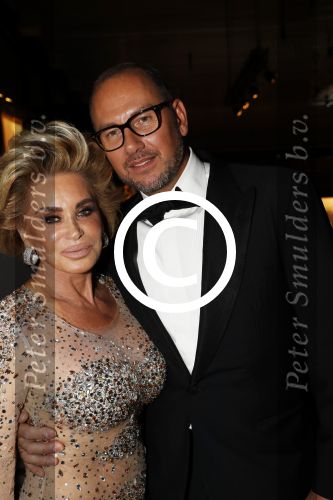 Amsterdam 8 december 2016
15e luxury fair in de RAI. 
Connie Witteman met vriend Eugene v Dun
