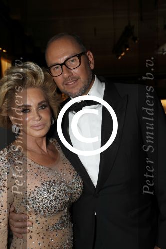Amsterdam 8 december 2016
15e luxury fair in de RAI. 
Connie Witteman met vriend Eugene v Dun