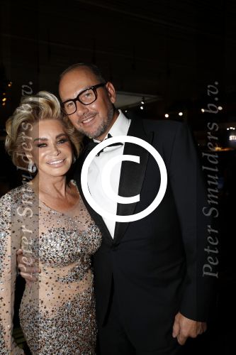 Amsterdam 8 december 2016
15e luxury fair in de RAI. 
Connie Witteman met vriend Eugene v Dun
