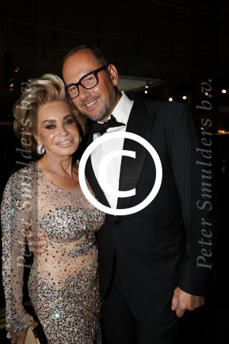 Amsterdam 8 december 2016
15e luxury fair in de RAI. 
Connie Witteman met vriend Eugene v Dun