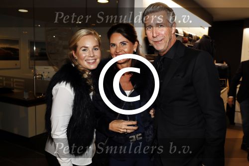 Heteren 23 november 2016
Ladies Night georganiseerd door Porsche centrum Gelderland.
Skins Cosmetics Oosterbeek stond er met een stand met oa Debbie Tim en Bartina Koeman