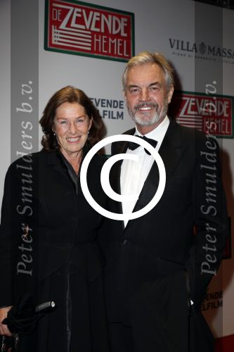 Amsterdam 14 november 2016
Premiere de zevende hemel in theater Carre. Derek de Lint met zijn vrouw