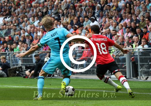Eindhoven, 18 September 2016 PSV-Feyenoord, eindstand 0-1 Kompetitie Seizoen 2016/2017
Dirk Kuyt Andres Guardado