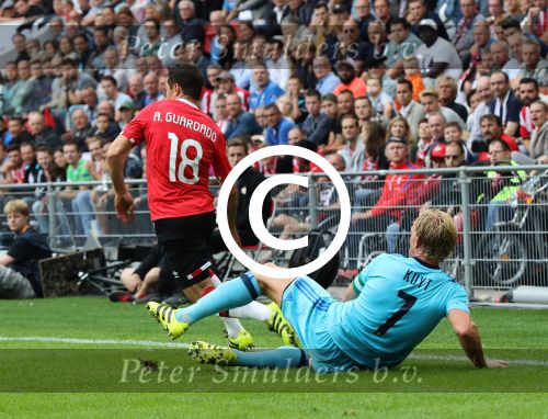 Eindhoven, 18 September 2016 PSV-Feyenoord, eindstand 0-1 Kompetitie Seizoen 2016/2017
Dirk Kuyt Andres Guardado