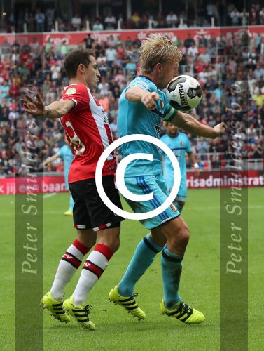 Eindhoven, 18 September 2016 PSV-Feyenoord, eindstand 0-1 Kompetitie Seizoen 2016/2017
Dirk Kuyt Andres Guardado