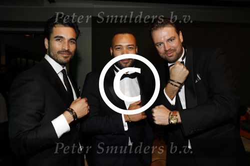Amsterdam 8 december 2016
15e luxury fair in de RAI.Everon Jackson Hooi met vriend en kennis