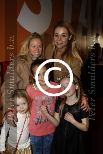 Amsterdam 26 november 2016
20 jaar studio 100 in het ziggodome met oa K3. Froukje de Both met dochter