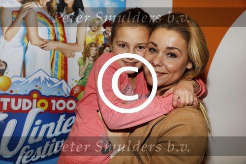Amsterdam 26 november 2016
20 jaar studio 100 in het ziggodome met oa K3. Froukje de Both met dochter