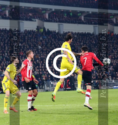 Eindhoven, 6 December 2016 Laatse groepswedstrijd in de Champions League Seizoen 2016/2017 PSV-FC Rostov, eindstand 0-0 en uitschakeling voor het gehele Europese Voetbal.
Gaston Pereiro en Luuk de Jong