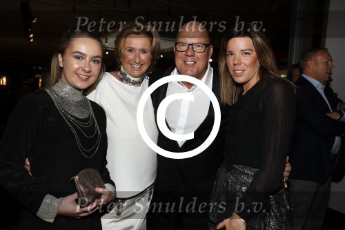 Amsterdam 8 december 2016
15e luxury fair in de RAI. Gaston Starreveld met vrouw en dochters