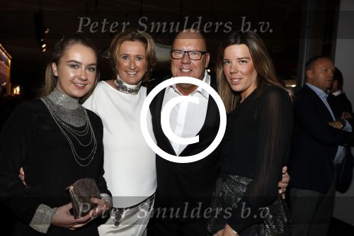 Amsterdam 8 december 2016
15e luxury fair in de RAI. Gaston Starreveld met vrouw en dochters