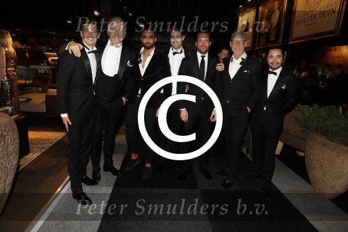 Amsterdam 8 december 2016
15e luxury fair in de RAI. Gordon met vrienden