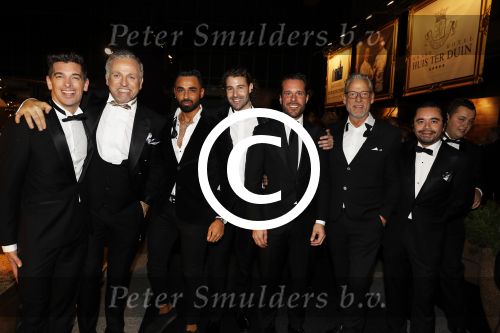 Amsterdam 8 december 2016
15e luxury fair in de RAI. Gordon met vrienden