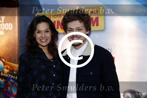 Amsterdam 10 december 2016
Premiere Sing in pathe arena. Holly Brood met vriend Soy Kroon