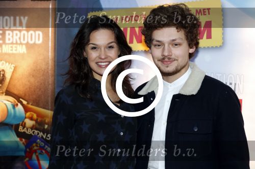 Amsterdam 10 december 2016
Premiere Sing in pathe arena. Holly Brood met vriend Soy Kroon