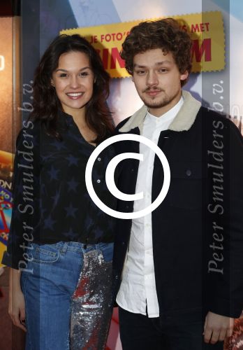 Amsterdam 10 december 2016
Premiere Sing in pathe arena. Holly Brood met vriend Soy Kroon