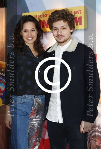 Amsterdam 10 december 2016
Premiere Sing in pathe arena. Holly Brood met vriend Soy Kroon