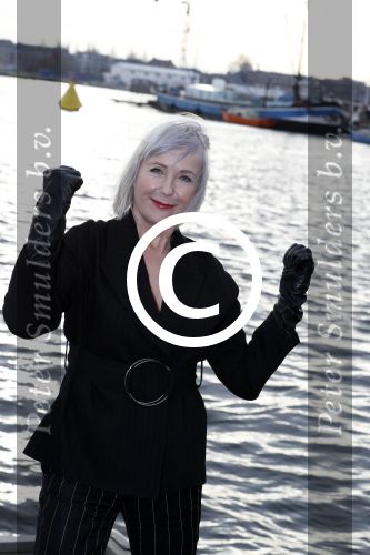 Amsterdam 8 december 2016
Inge Ipenburg komt weer terug in GTST en komt met boot aanvaren.