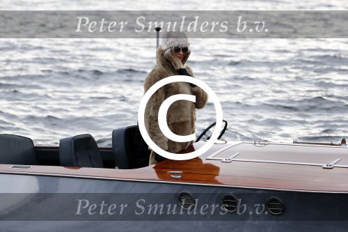 Amsterdam 8 december 2016
Inge Ipenburg komt weer terug in GTST en komt met boot aanvaren.