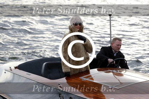 Amsterdam 8 december 2016
Inge Ipenburg komt weer terug in GTST en komt met boot aanvaren.