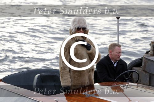 Amsterdam 8 december 2016
Inge Ipenburg komt weer terug in GTST en komt met boot aanvaren.