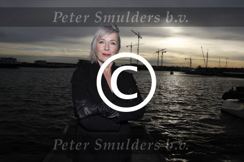 Amsterdam 8 december 2016
Inge Ipenburg komt weer terug in GTST en komt met boot aanvaren.
