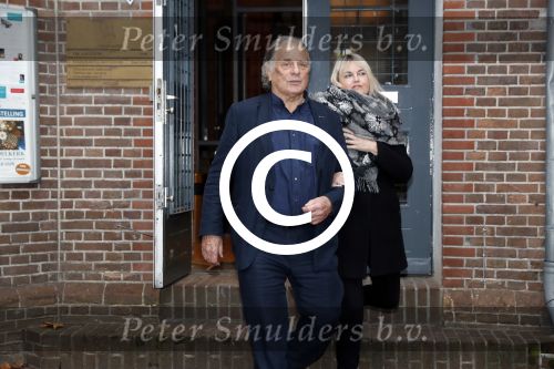 Amsterdam 15 december 2016
Herdenkingsdienst voor Joop Braakhekke in de Vondelkerk. jan Cremer met een kennis
