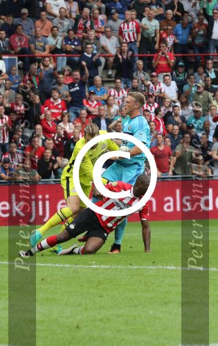 Eindhoven, 18 September 2016 PSV-Feyenoord, eindstand 0-1 Kompetitie Seizoen 2016/2017
Jeroen Zoet Jetro Willems Nicolai Jorgensen