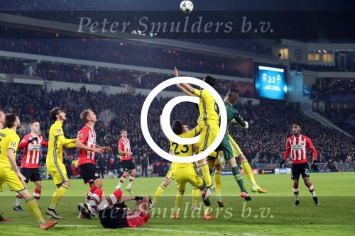 Eindhoven, 6 December 2016 Laatse groepswedstrijd in de Champions League Seizoen 2016/2017 PSV-FC Rostov, eindstand 0-0 en uitschakeling voor het gehele Europese Voetbal.
Jeroen Zoet in aanval Siem de Jong Bart Ramselaar Hector Moreno Joshua Brenet