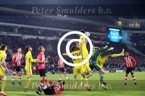 Eindhoven, 6 December 2016 Laatse groepswedstrijd in de Champions League Seizoen 2016/2017 PSV-FC Rostov, eindstand 0-0 en uitschakeling voor het gehele Europese Voetbal.
Jeroen Zoet in aanval Siem de Jong Bart Ramselaar Hector Moreno Joshua Brenet