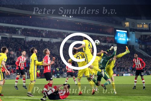 Eindhoven, 6 December 2016 Laatse groepswedstrijd in de Champions League Seizoen 2016/2017 PSV-FC Rostov, eindstand 0-0 en uitschakeling voor het gehele Europese Voetbal.
Jeroen Zoet in aanval Siem de Jong Bart Ramselaar Hector Moreno Joshua Brenet