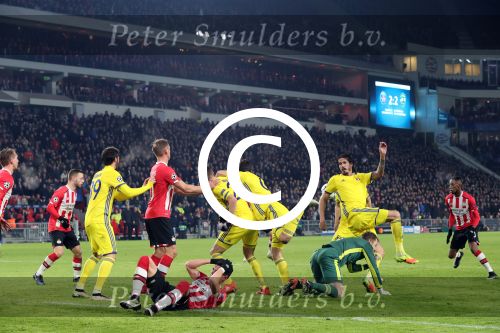 Eindhoven, 6 December 2016 Laatse groepswedstrijd in de Champions League Seizoen 2016/2017 PSV-FC Rostov, eindstand 0-0 en uitschakeling voor het gehele Europese Voetbal.
Jeroen Zoet in aanval Siem de Jong Bart Ramselaar Hector Moreno Joshua Brenet