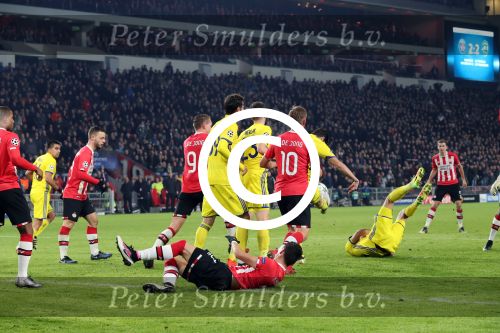 Eindhoven, 6 December 2016 Laatse groepswedstrijd in de Champions League Seizoen 2016/2017 PSV-FC Rostov, eindstand 0-0 en uitschakeling voor het gehele Europese Voetbal.
Jeroen Zoet in aanval Siem de Jong Bart Ramselaar Hector Moreno Joshua Brenet